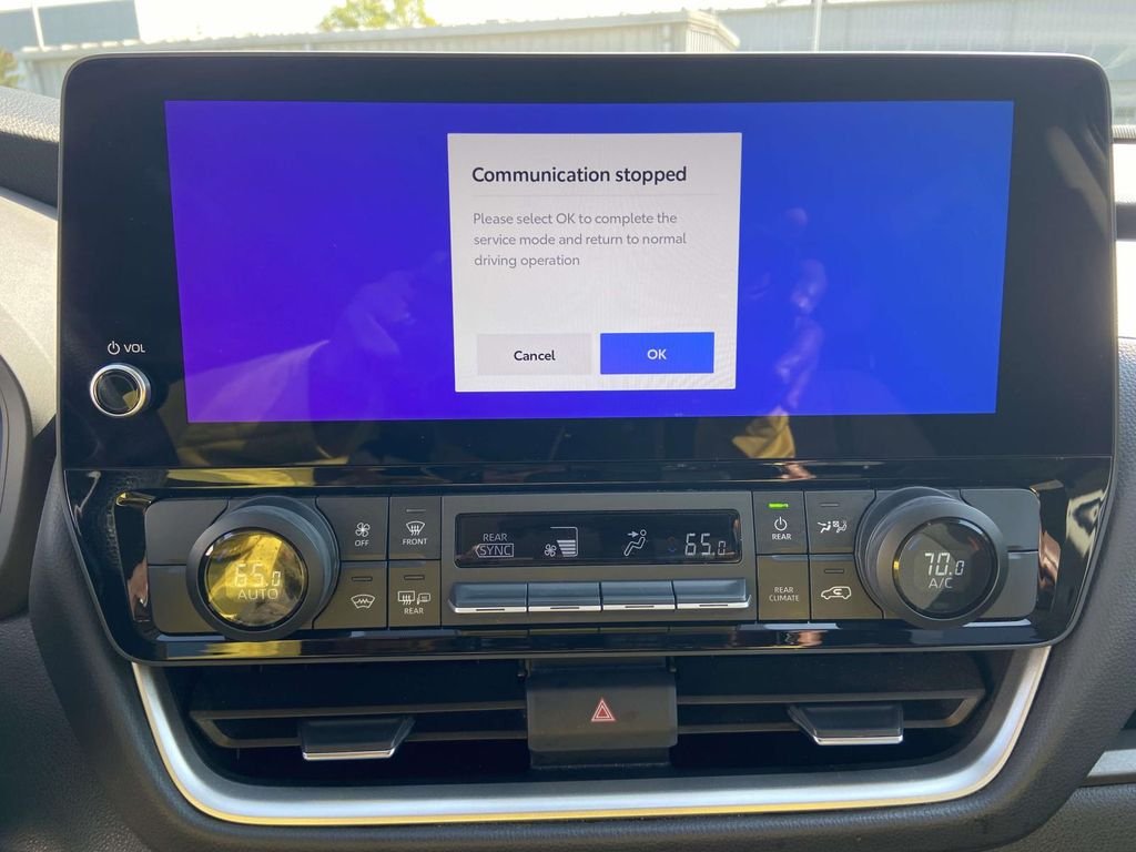 Used 2025 White Toyota LE image 24
