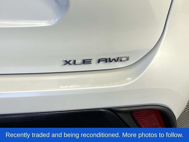 Used 2025 Beige Toyota XLE image 9