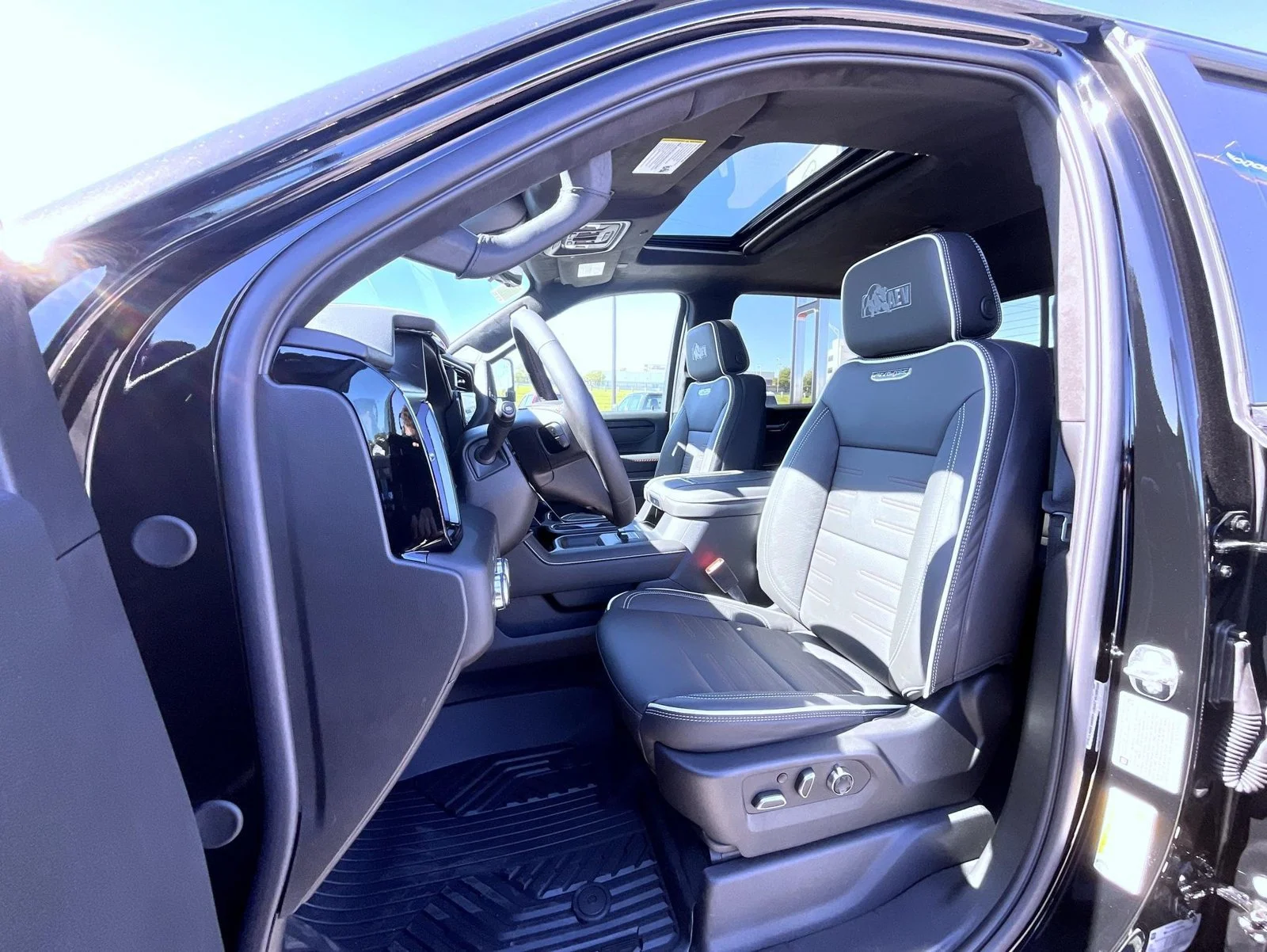 New 2026 Onyx Black GMC AT4X image 10