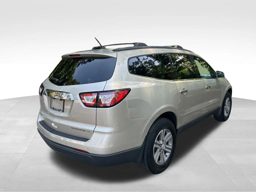 Used 2015 Gold Chevrolet LT image 5