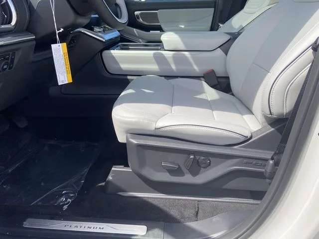 2025 Ford Expedition MAX Platinum - Photo 13