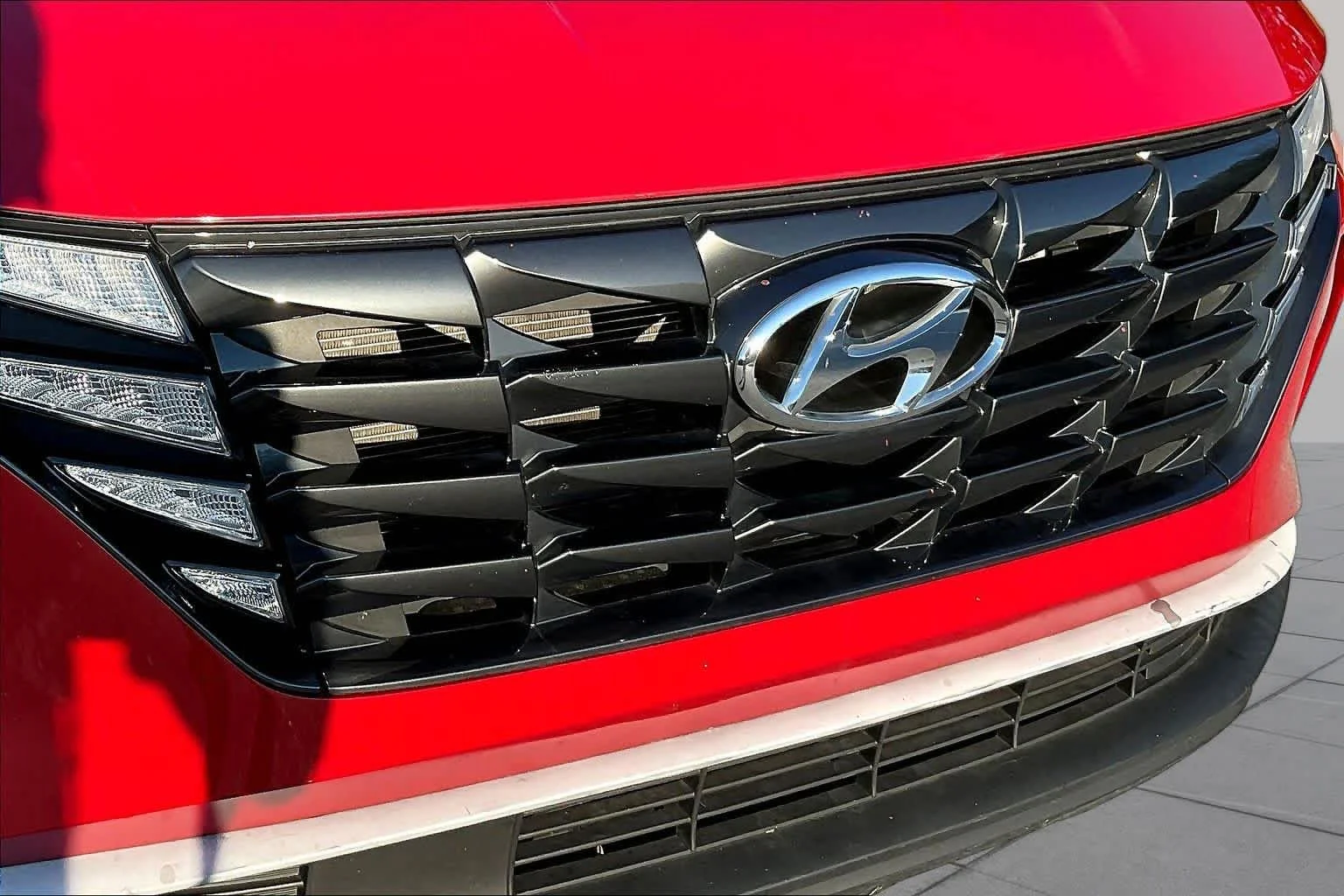 Used 2023 Calypso Red Hyundai SEL image 30