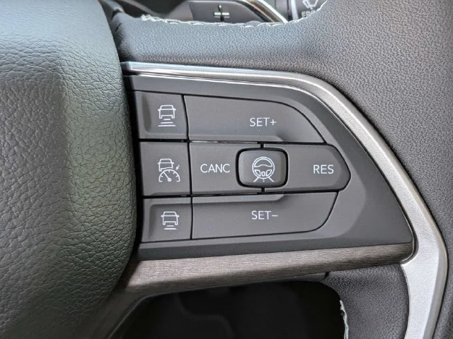 New 2027 White Jeep Limited image 22