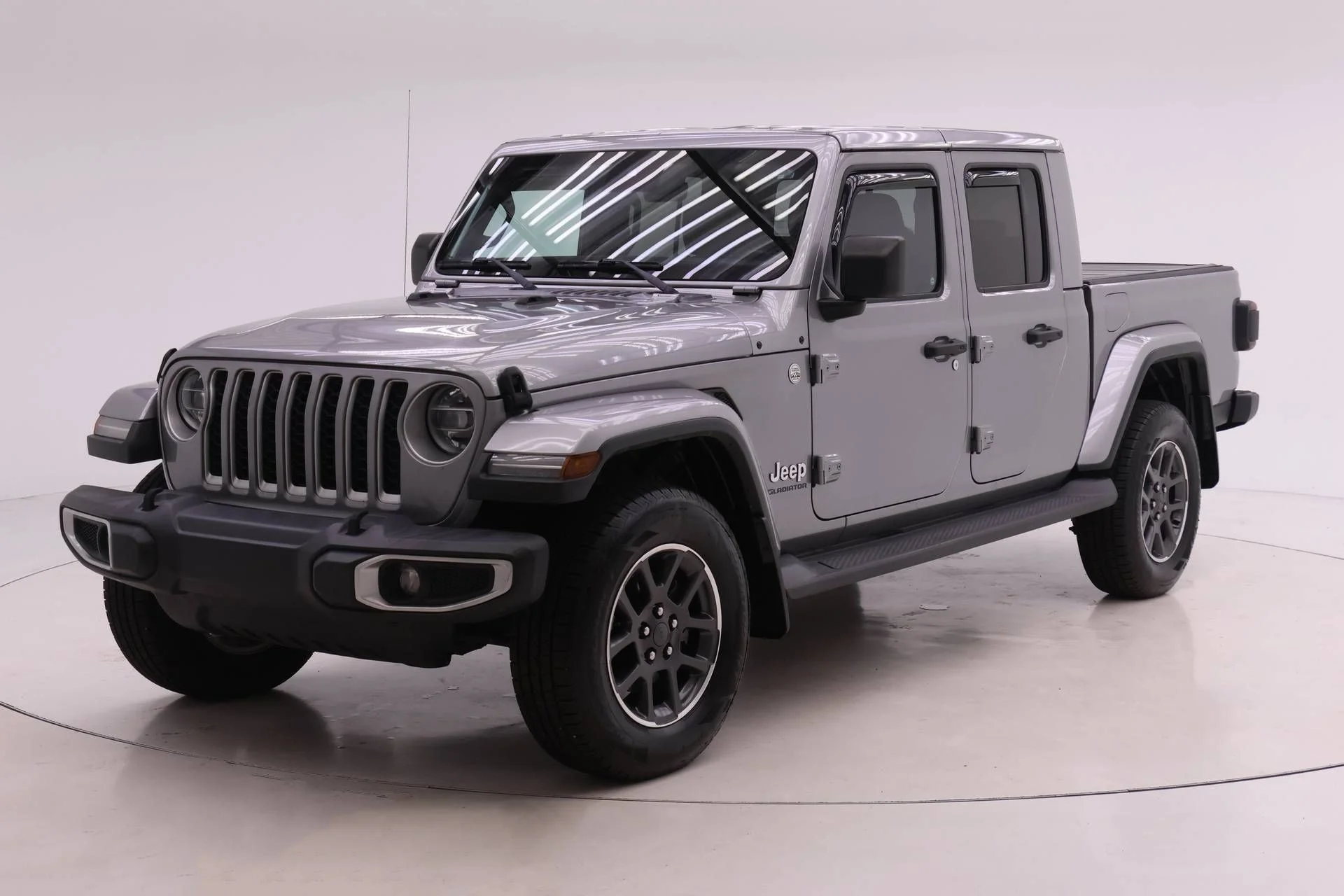 2020 Jeep Gladiator Overland's photo
