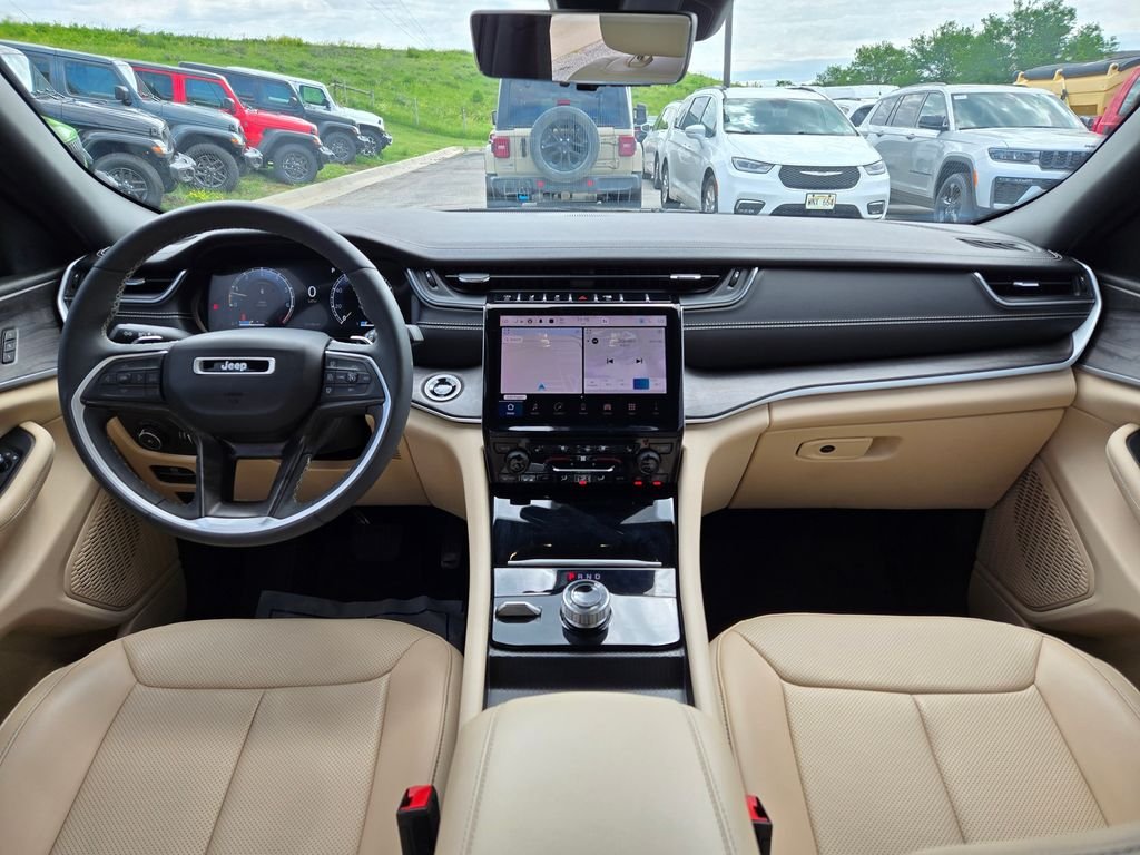 Used 2024 Black Jeep Limited image 19