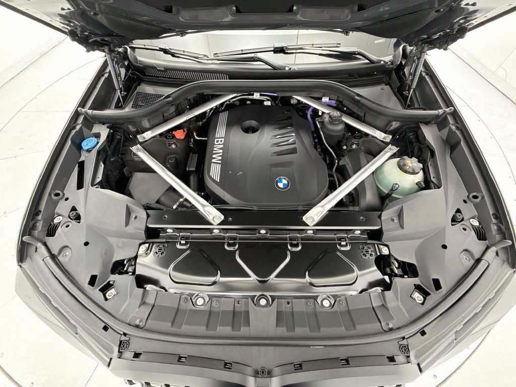 New 2027 Gray Metallic BMW xDrive40i image 29