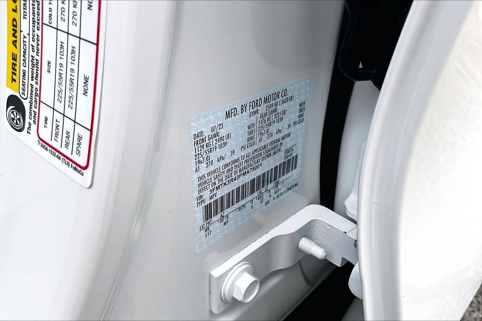 Certified Used 2023 Star White Metallic Tri-Coat Ford Premium image 30