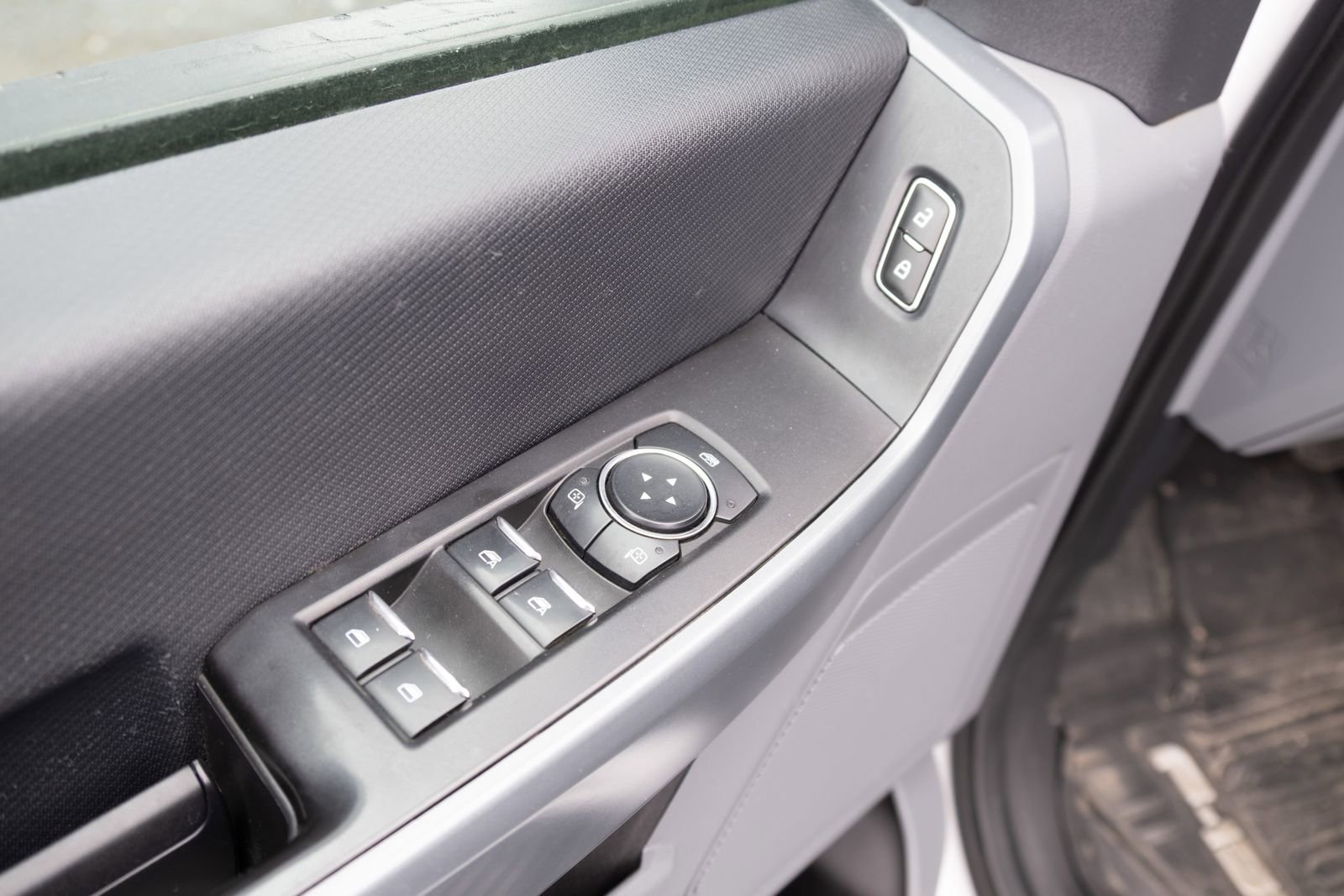 Used 2023  Ford XLT image 12