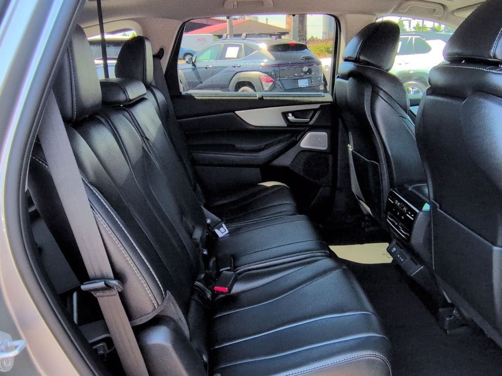 Certified Used 2025 Silver Acura Technology Package image 29
