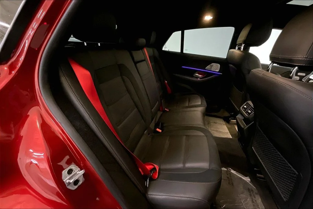 Used 2022 Red Mercedes-Benz GLE 53 AMG® image 28