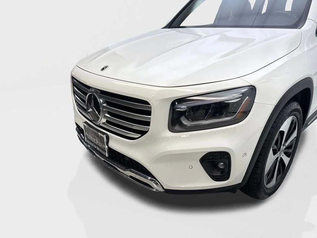 Used 2025 White Mercedes-Benz GLB 250 image 16