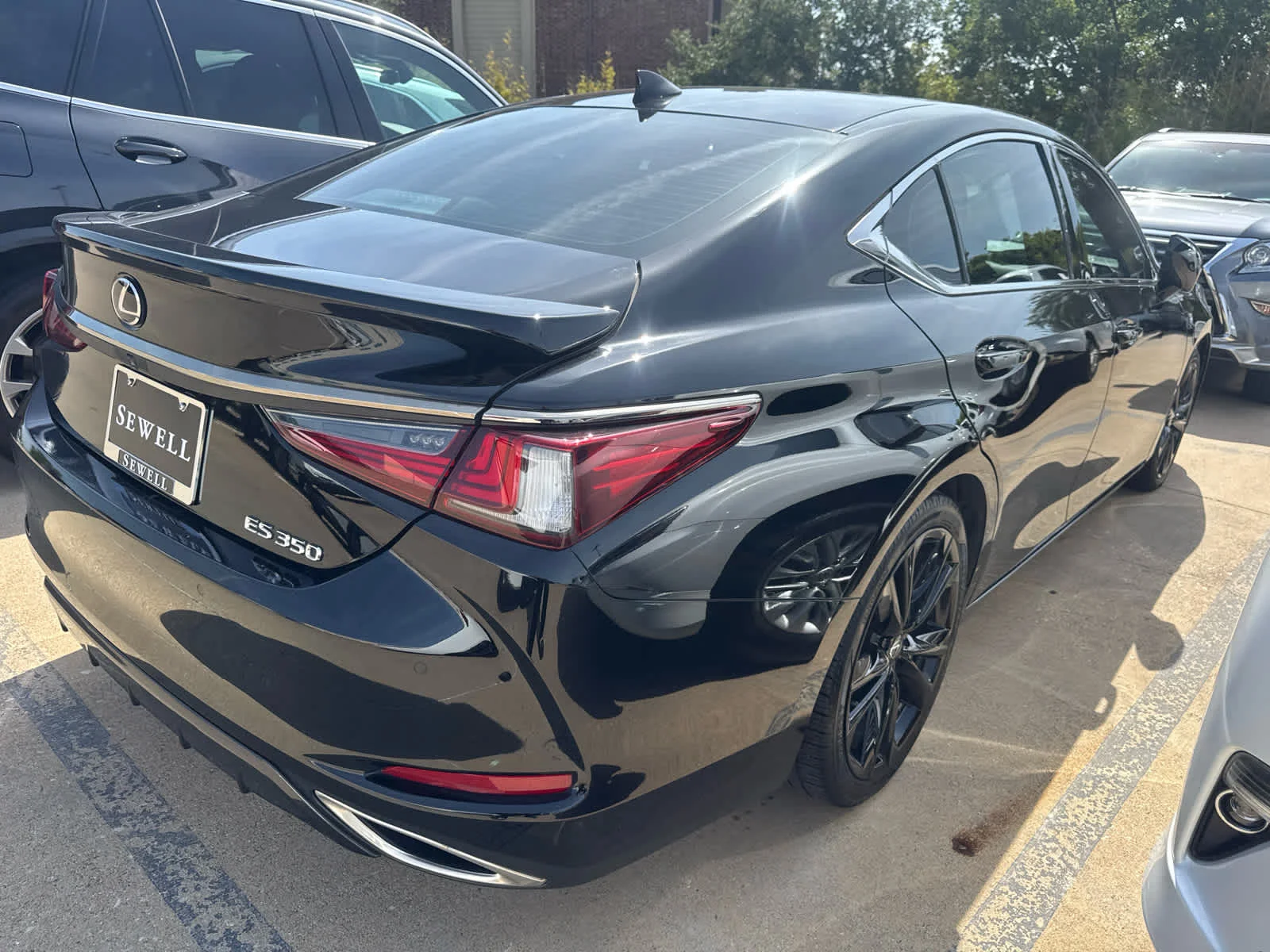 Used 2022 Obsidian Lexus F SPORT image 5