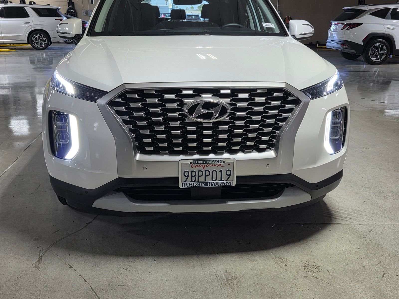 Used 2022 Hyper White Hyundai SEL image 9