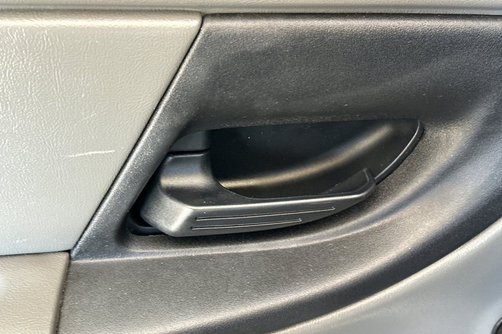Used 2009 Silver Ford  image 11