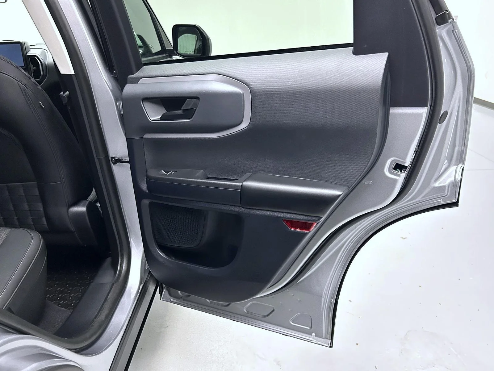 Used 2023 Silver Ford Big Bend image 17