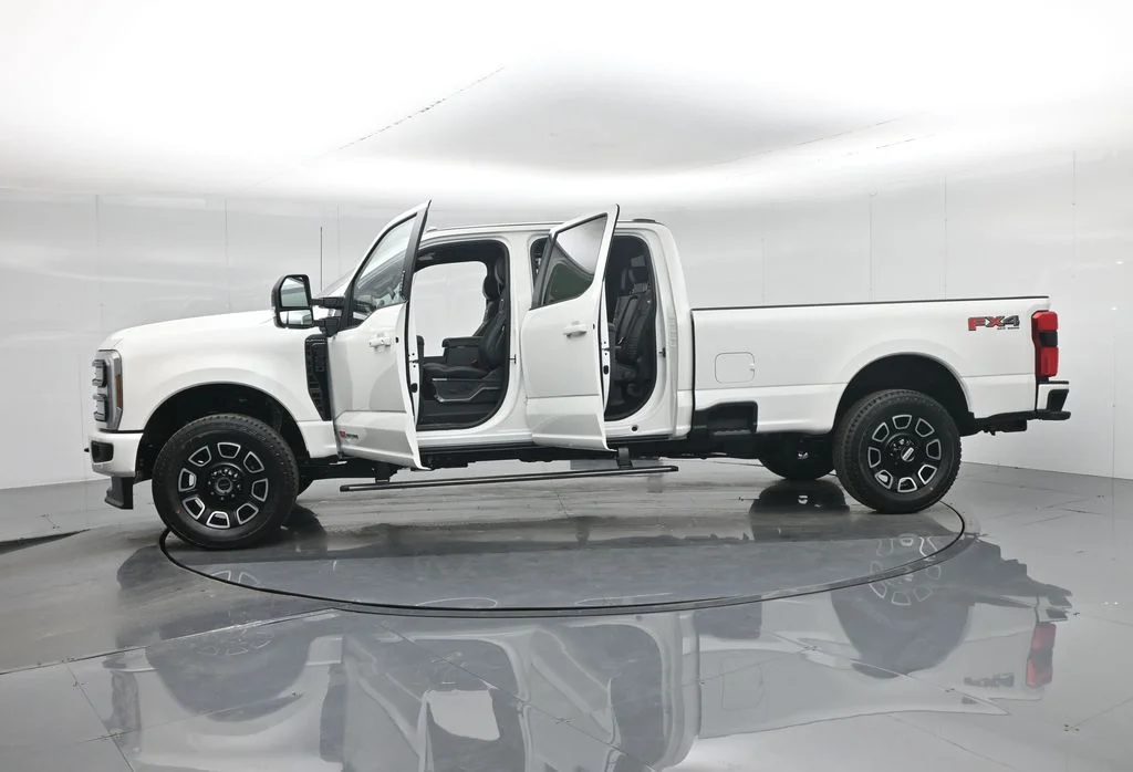 New 2026 Star White Metallic Tri-Coat Ford Platinum image 38
