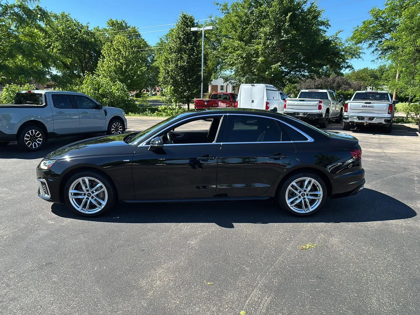 Used 2020 Mythos Black Metallic Audi Premium image 15