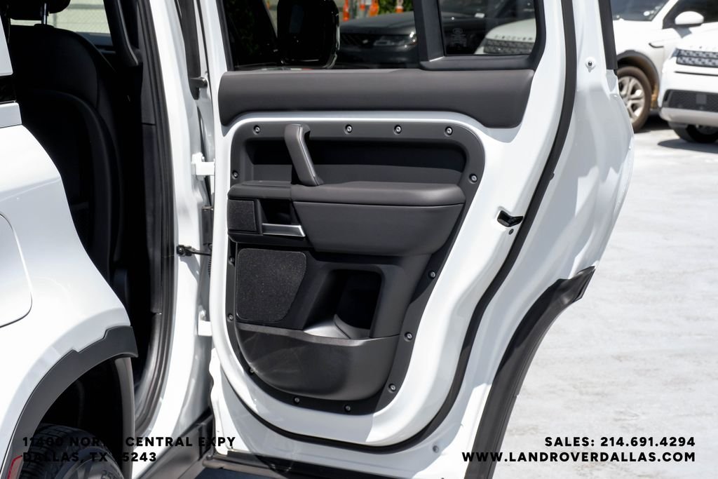 New 2026 Fuji White Land Rover S image 48