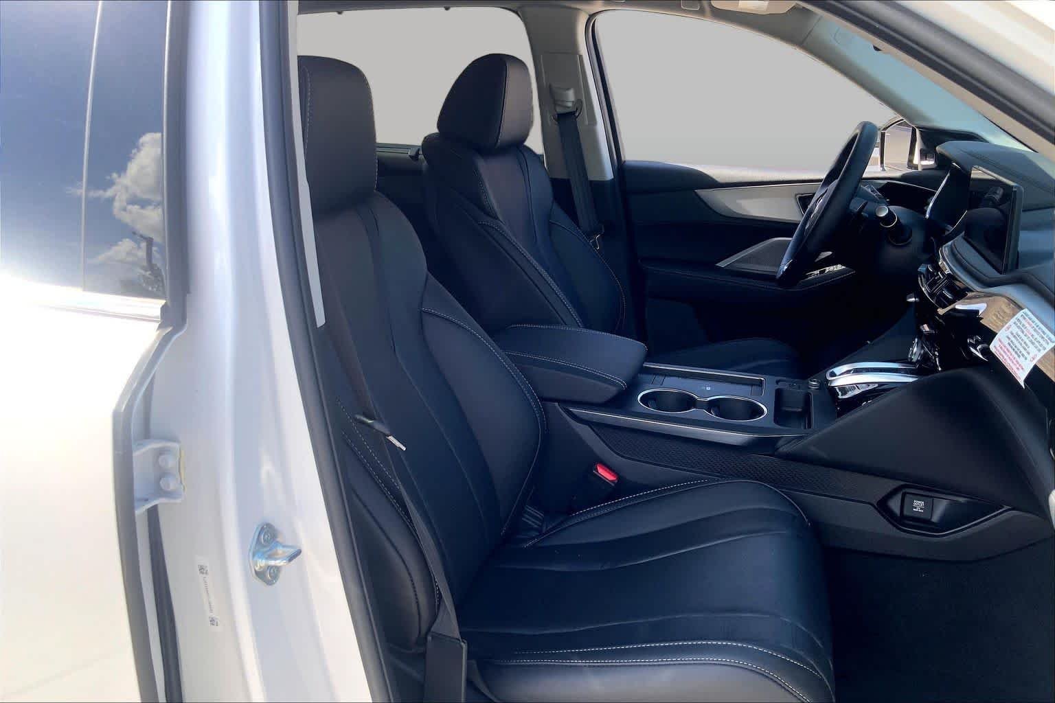 Certified Used 2026 Platinum White Pearl Acura with Technology Package image 9