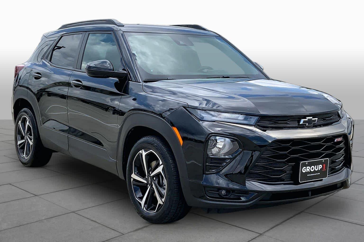 Used 2022 Mosaic Black Metallic Chevrolet RS image 3