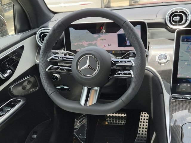 New 2026 MANUFAKTUR Patagonia Red Metallic Mercedes-Benz GLC 300 image 19