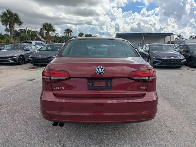 Used 2017 Red Volkswagen 1.4T S image 4