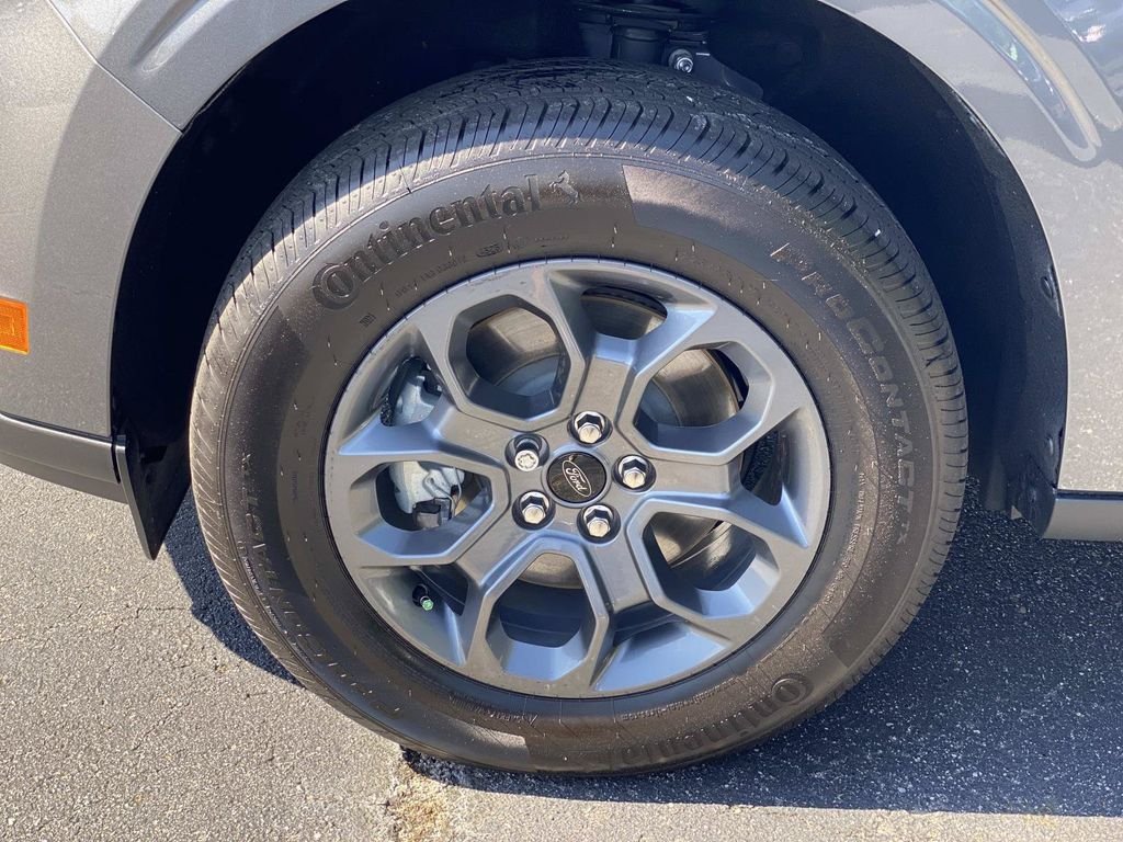 New 2026 Carbonized Gray Metallic Ford XLT image 7