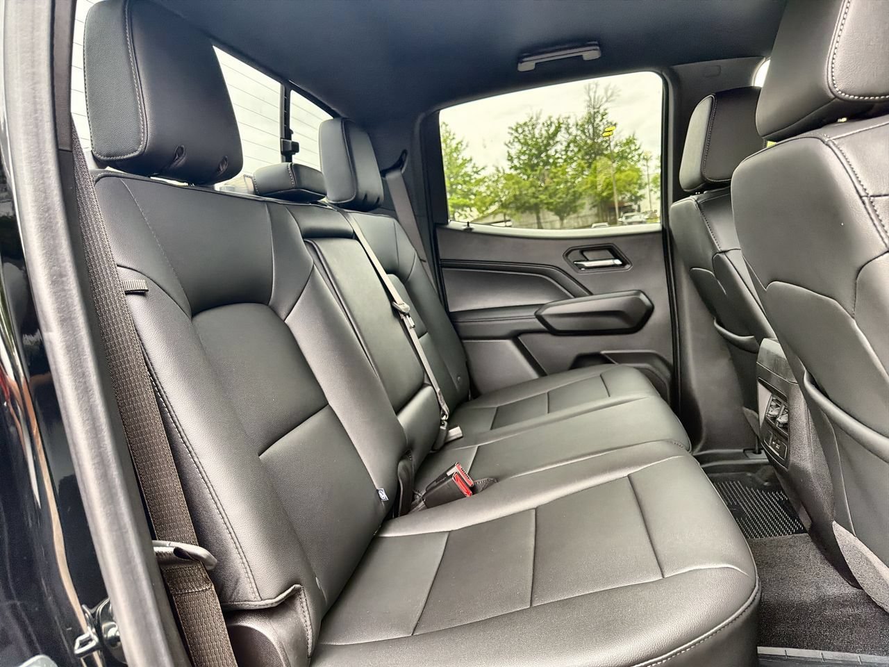 New 2026 Onyx Black GMC Elevation image 22