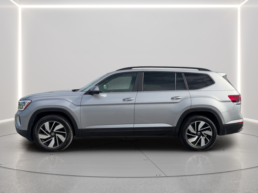 Used 2025 White Volkswagen 2.0T SE w/Technology image 8