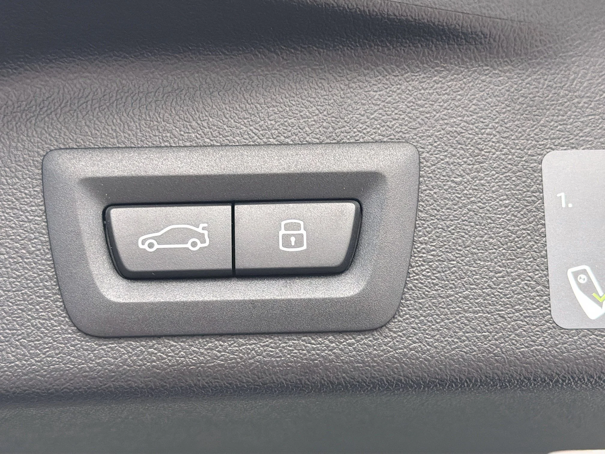 New 2026 Mineral White Metallic BMW xDrive40i image 12