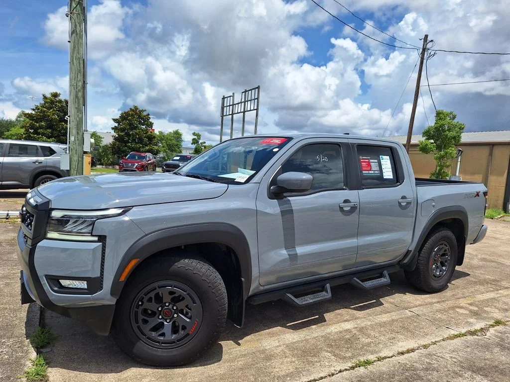 2025 Nissan Frontier PRO-X Crew Cab 4X2's photo