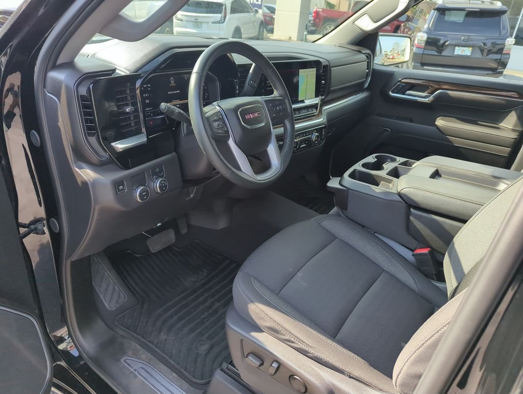 Used 2025 Black GMC Elevation image 10