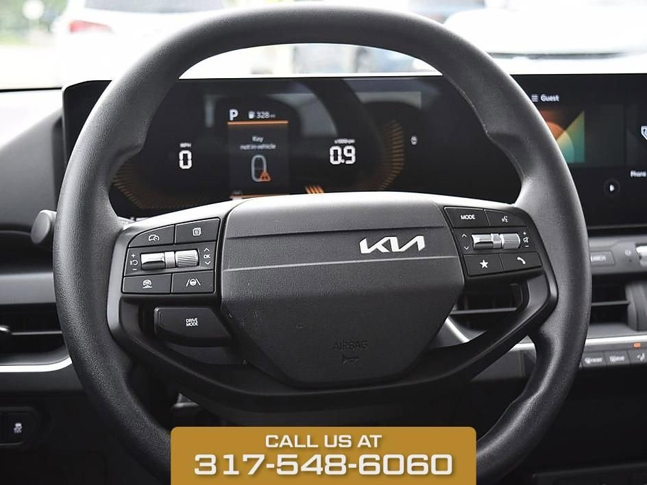 2025 Kia K4 LXS - Photo 10