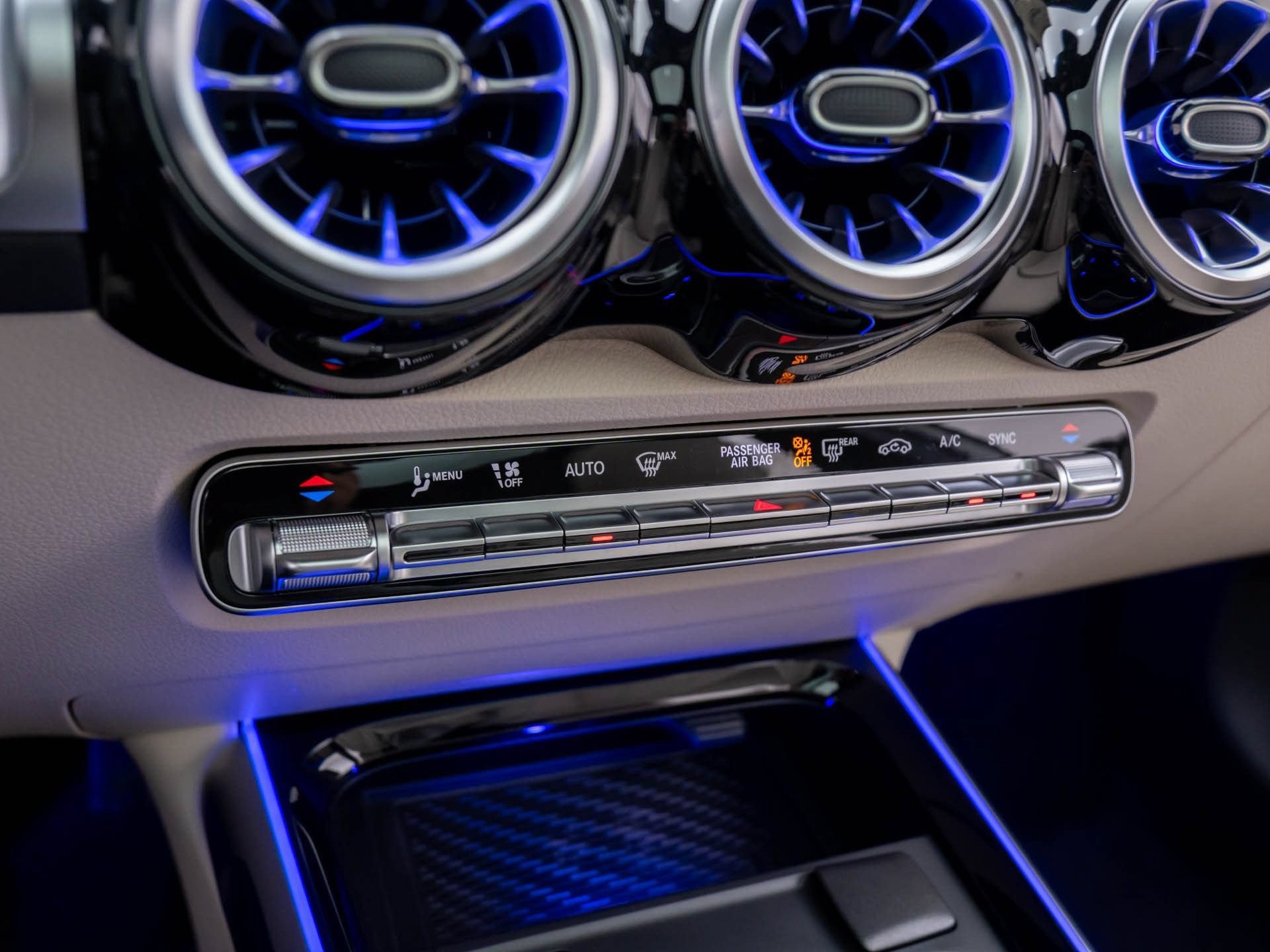 New 2026 Polar White Mercedes-Benz GLB 250 image 73