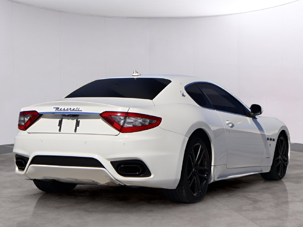 Used 2018 White Maserati Sport image 7