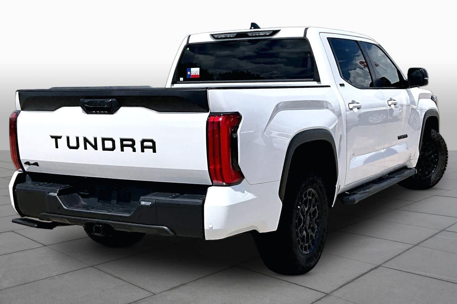 Used 2026 Ice Cap Toyota SR5 image 13