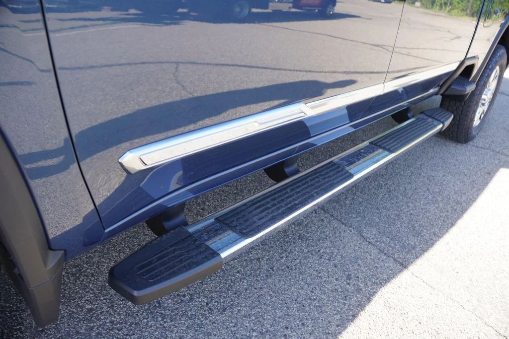 New 2026 Lakeshore Blue Metallic Chevrolet High Country image 10