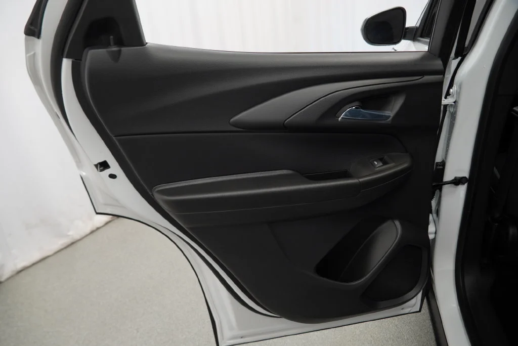 New 2026 Summit White Chevrolet LS image 31
