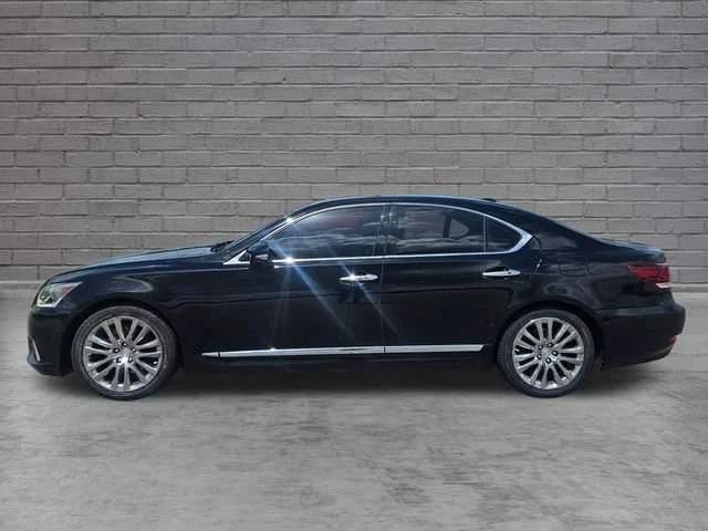 Used 2015 Black Lexus 4dr Sdn Crafted Line RWD image 2