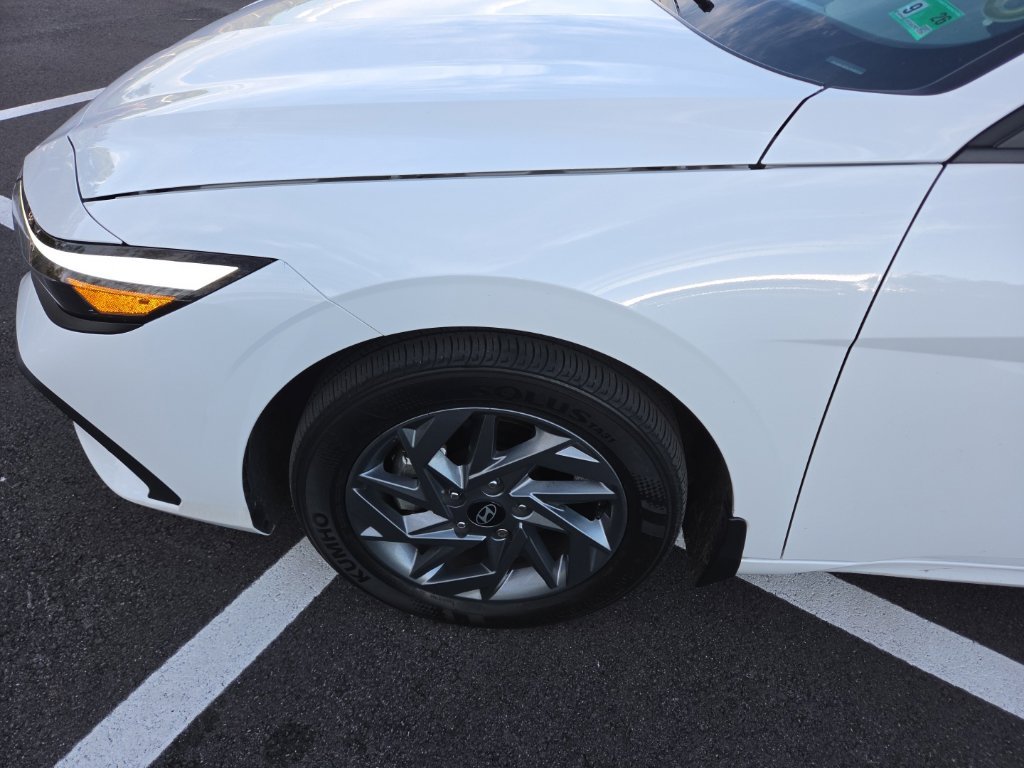 Certified Used 2024 White Hyundai SEL image 9