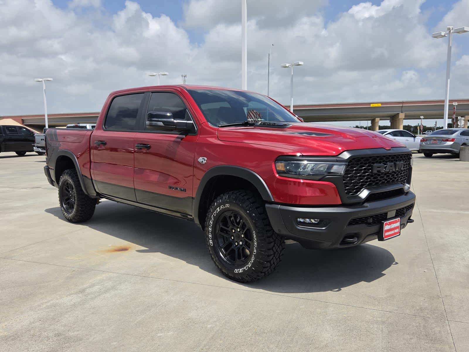New 2026 Molten Red Pearl-Coat Exterior Paint RAM Rebel image 7