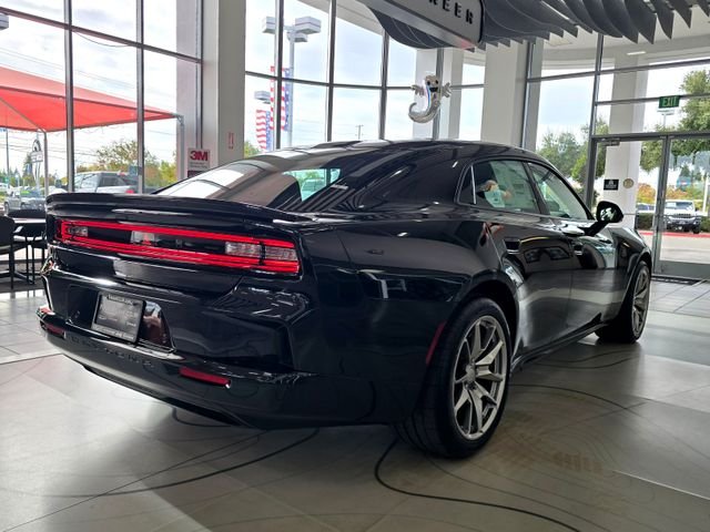 New 2026 Diamond Black Crystal Pearlcoat Dodge R/T Scat Pack image 4