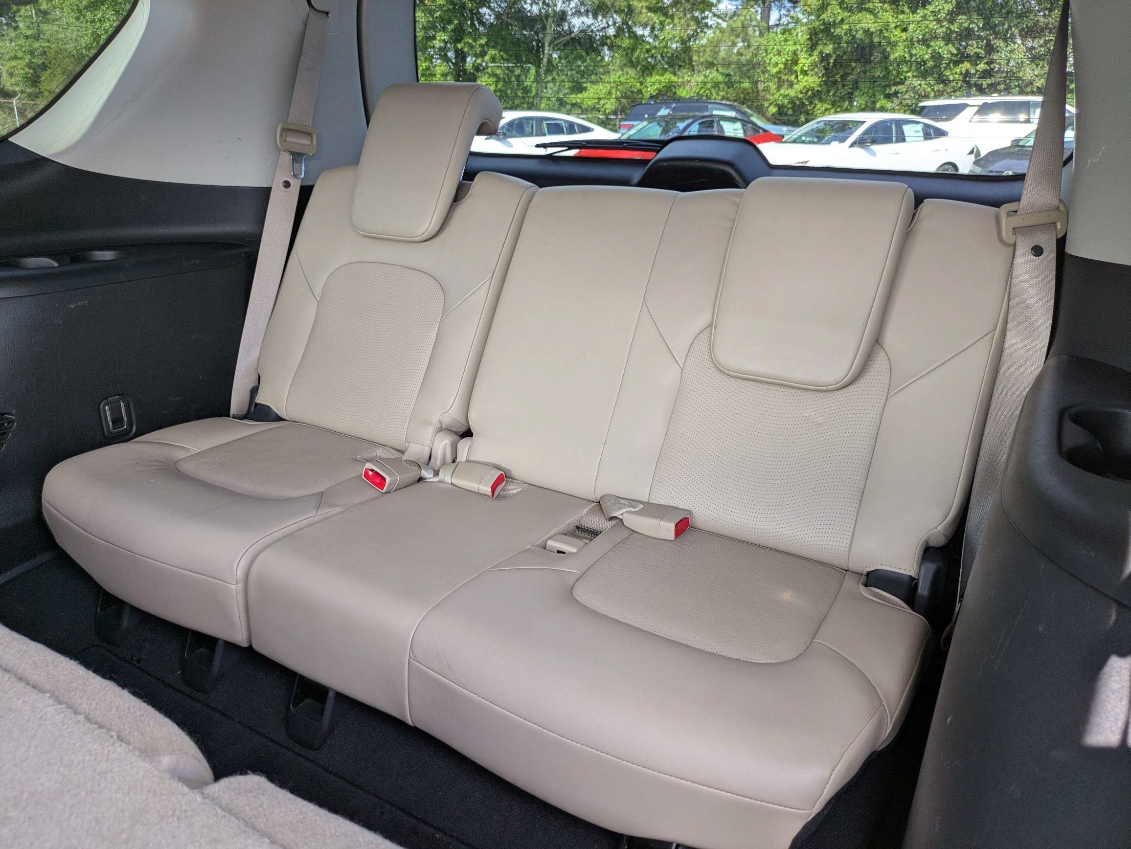 Used 2017 White Nissan SL image 11