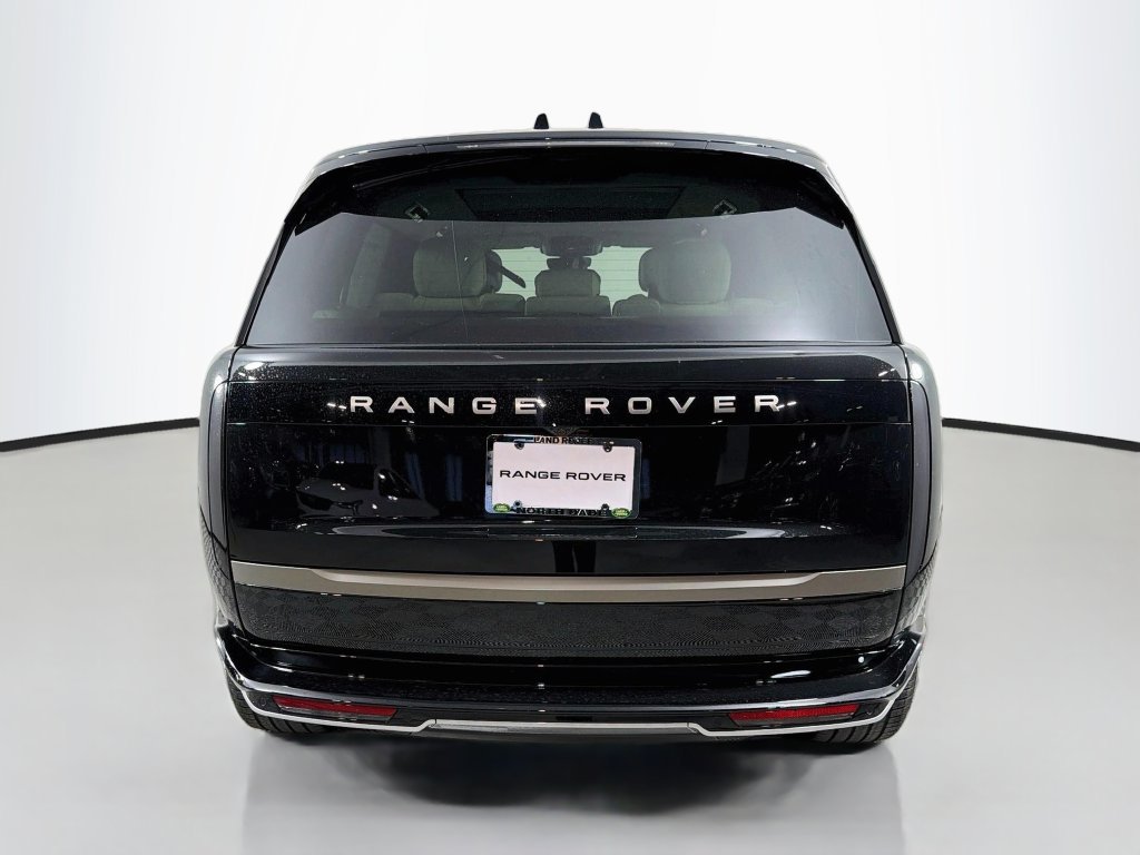 New 2027 Santorini Black Land Rover SE image 6