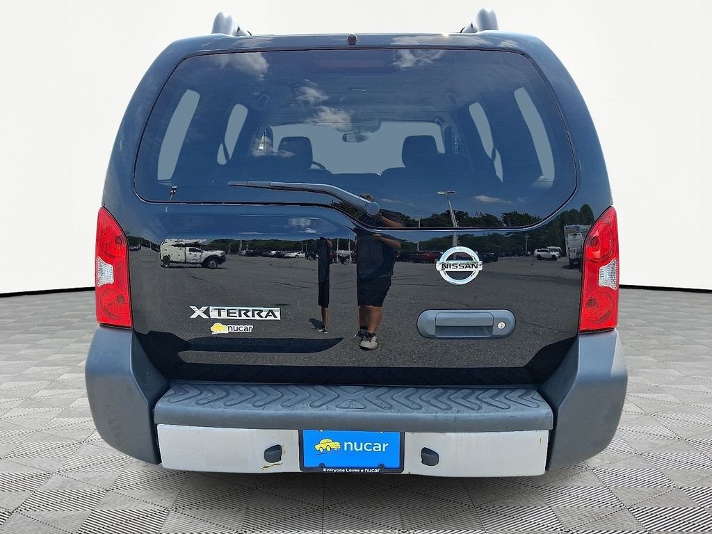 Used 2011 Black Nissan S image 6