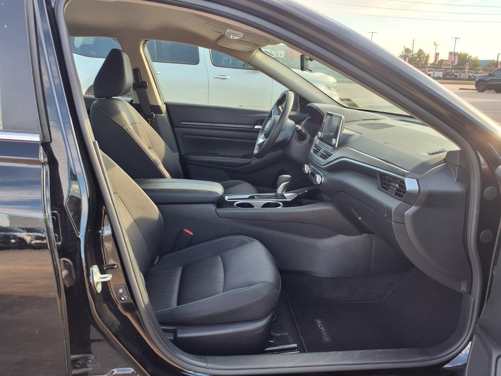 Used 2024 Super Black Nissan 2.5 SV image 13