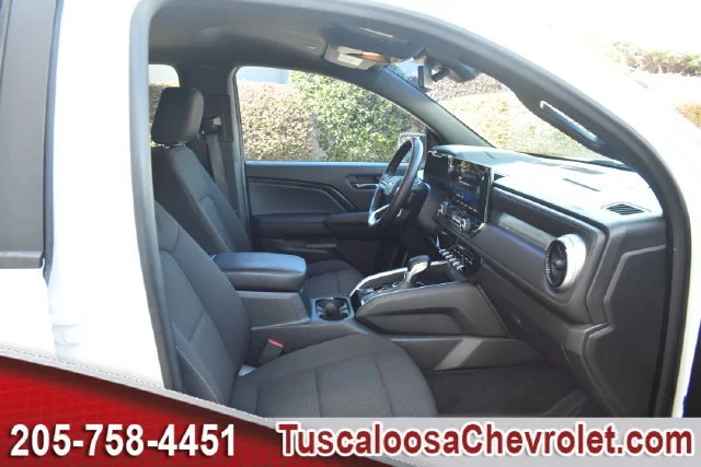 Used 2023 SUMMIT WHITE Chevrolet 4WD LT image 24