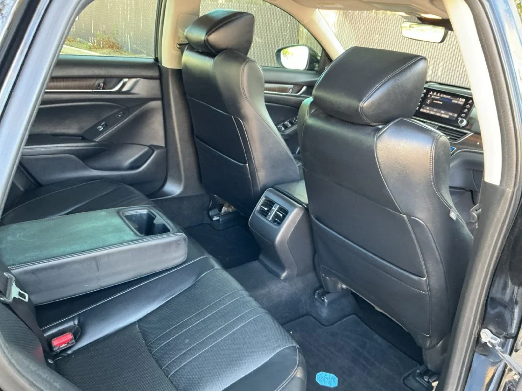Used 2018 Black Honda Touring image 33
