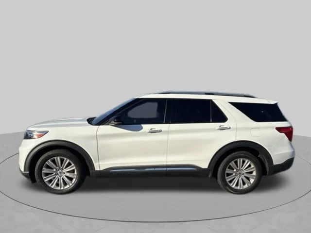 Used 2022 White Ford Limited image 6