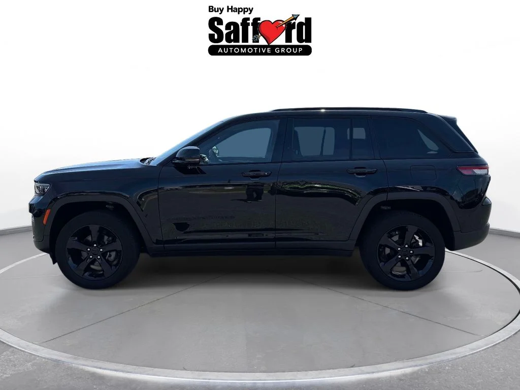 Used 2023 Black Jeep Altitude X image 5